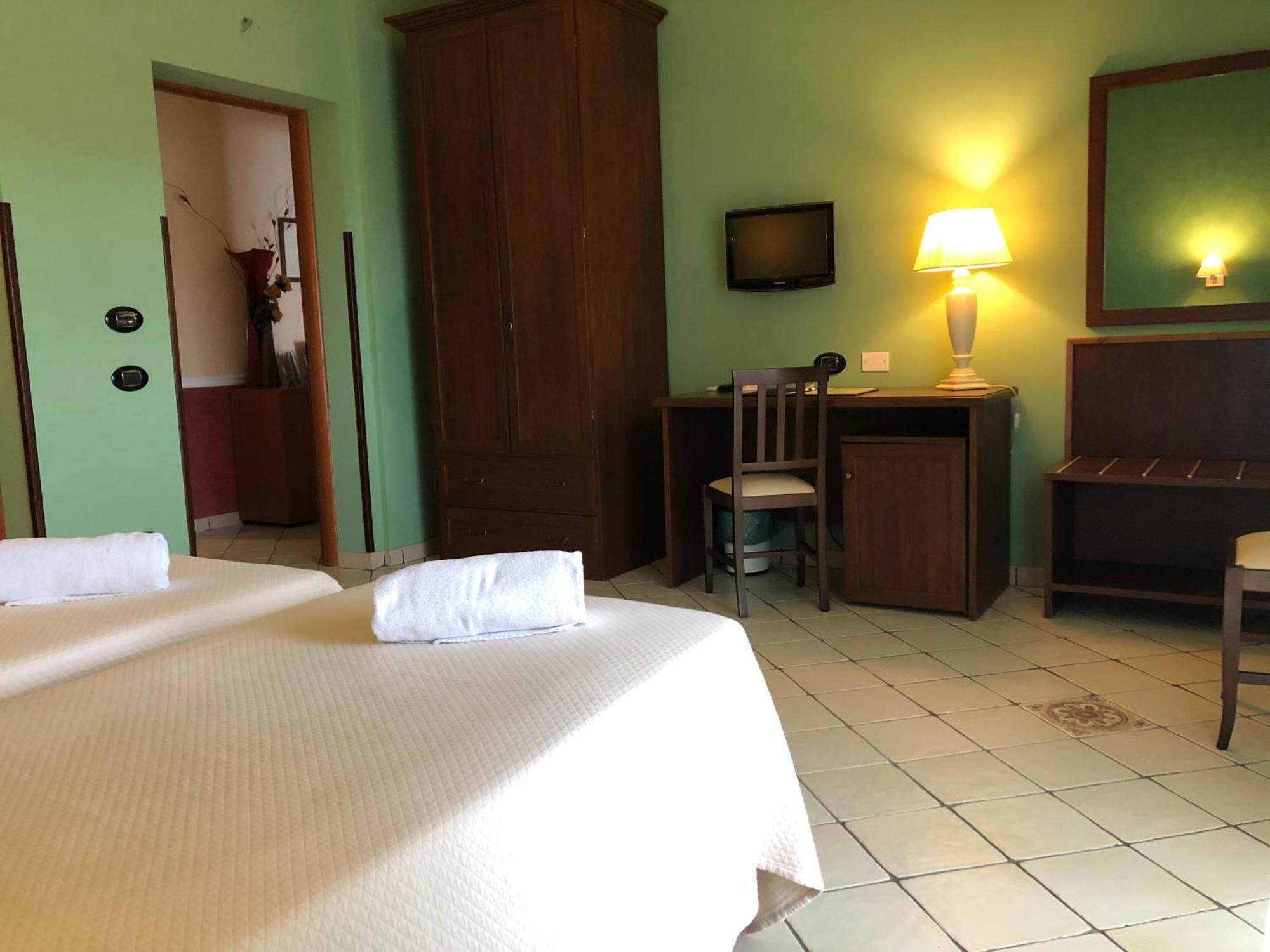 Il Tempio Di Hera Marinella di Selinunte Quarto foto